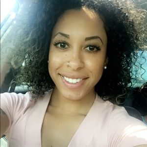 Meet your Posher, Hollie